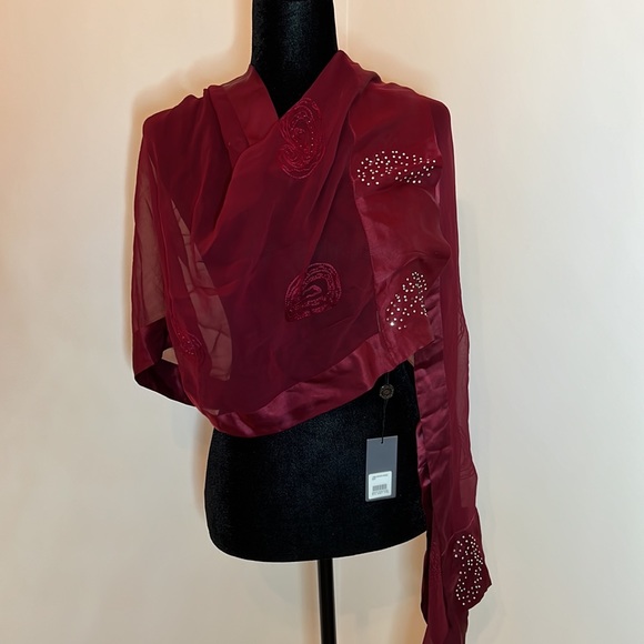 Silk scarf, maroon with Crystal accents, Hong Kong Jockey Club - Picture 3 of 7
